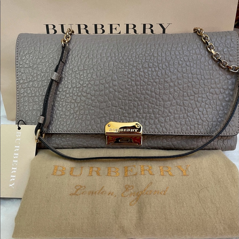 👛SALE!! “BURBERRY” 💯% Authentic Clutch/Shoulder Bag